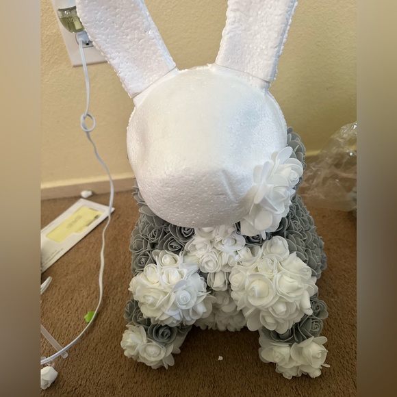 Bugs Bunny Rose Rabbit - Picture 2 of 3